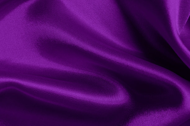 紫色布料纹理为背景和设计艺术作品，美丽的绉纹图案的丝绸或亚麻布。图片下载