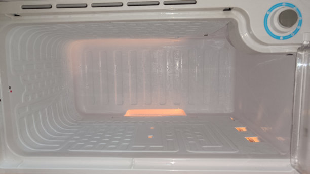 冰箱是空的，里面什么都没有图片下载