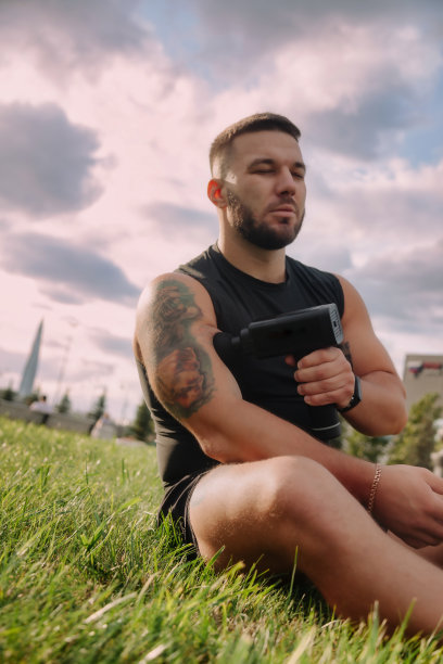 男士按摩用按摩打击枪装置图片下载