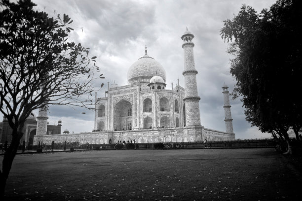 雨中参观泰姬陵图片下载