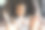 亚洲婴儿学步的女孩坐在汽车座椅，看着窗外。婴儿和婴儿在车上系安全带。安全车。家庭旅游的概念图片下载
