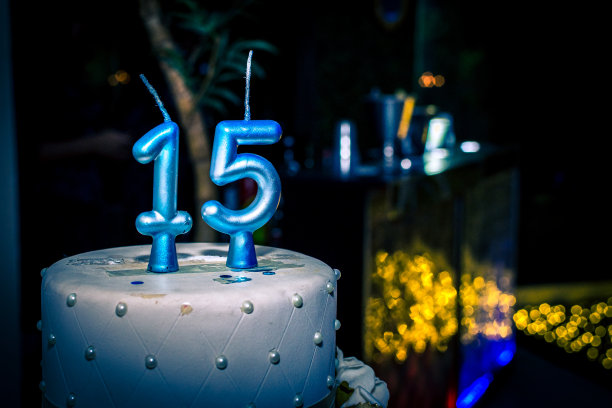 15年的蛋糕图片下载