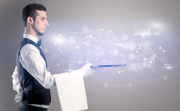 由服务员端到托盘上的金融概念图片下载