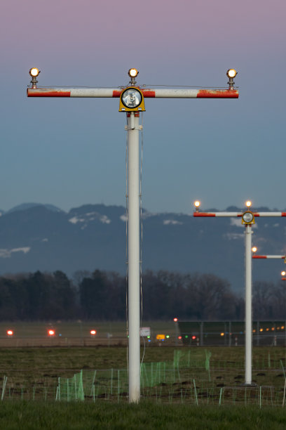 接近瑞士Altenrhein的照明系统图片下载