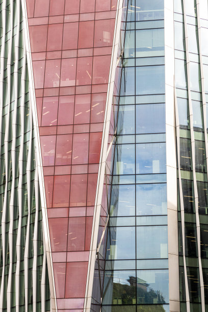 伦敦商业和金融区的钢和玻璃面图片下载