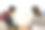 z世代夫妇在家工作图片下载