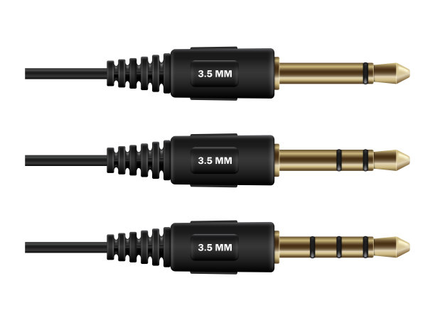 3种类型的3.5 mm适配器电缆插头隔离在白色背景上图片下载