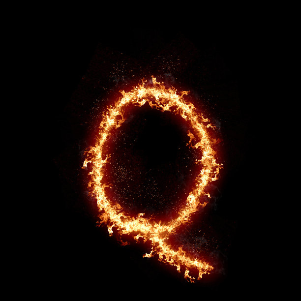 字母Q在火中燃烧，黑色背景上孤立的数字艺术，一个字母从字母表集图片下载