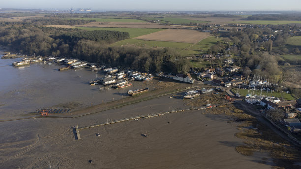 在英国萨福克的针轧机的鸟瞰图图片下载