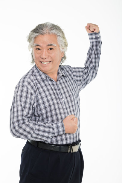 头发花白的退休老人图片下载