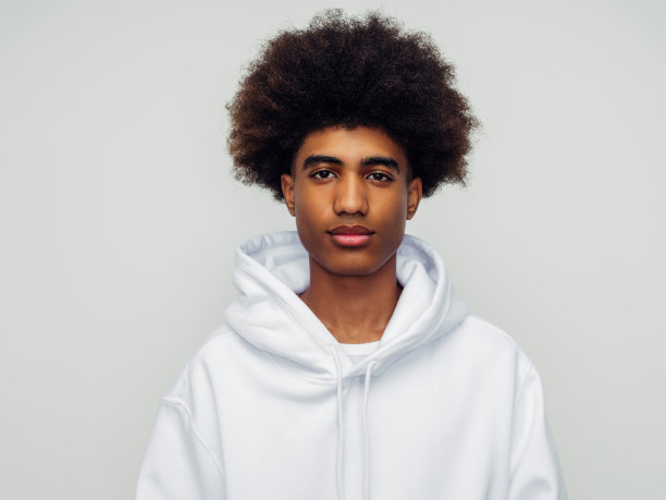 非洲发型的非洲裔美国人图片下载