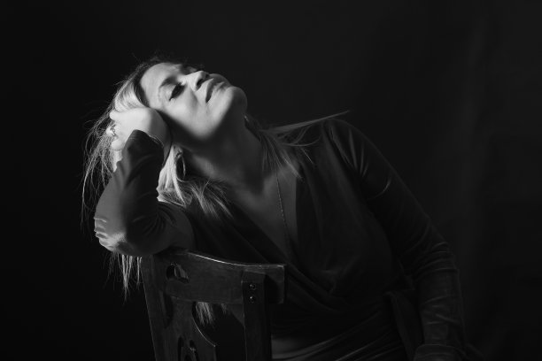 女人的肖像图片下载