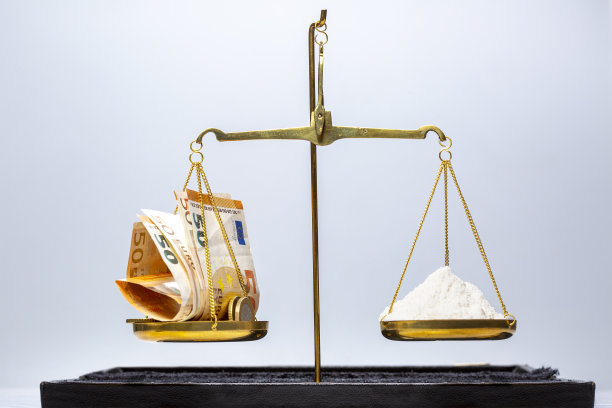 用面粉和金钱来衡量图片下载