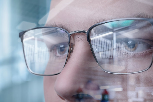 监控危机图的概念在市场下跌。图片下载