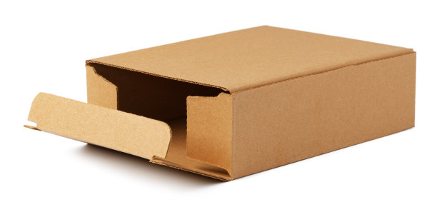 打开棕色纸箱孤立在白色上图片下载
