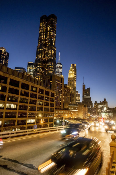 建筑在晚上图片下载