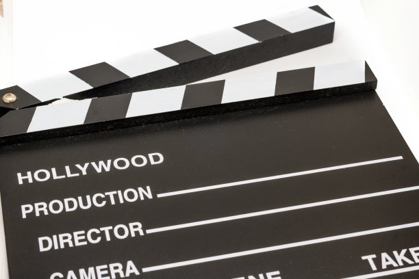 拍板，一种用于录像和电影制作的设备，用来清楚地识别正在录制的场景或镜头。图片下载