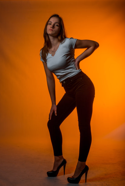 酷时尚性感女孩图片下载