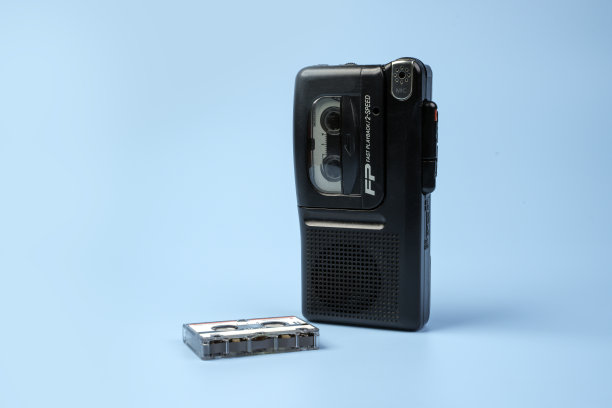 泰国曼谷- 2022年2月15日:松下老式微型磁带录音机。专业记者的工具。盒式录音机是在90年代发明的。软的焦点。图片下载