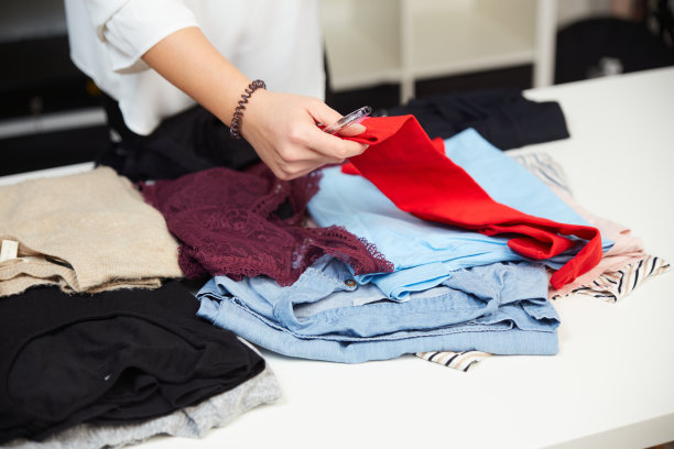 美丽的年轻设计师图片下载