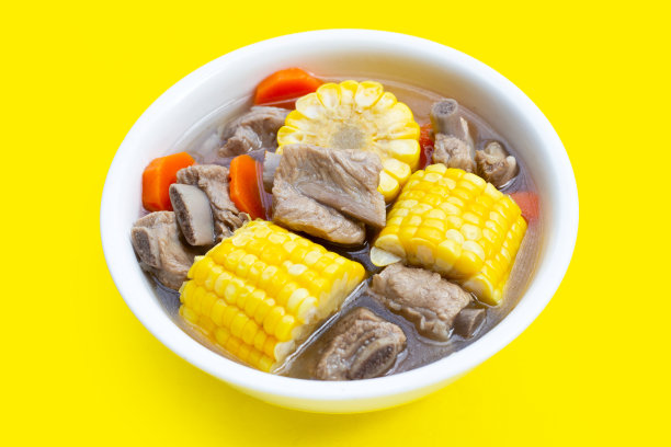 玉米胡萝卜排骨汤图片下载