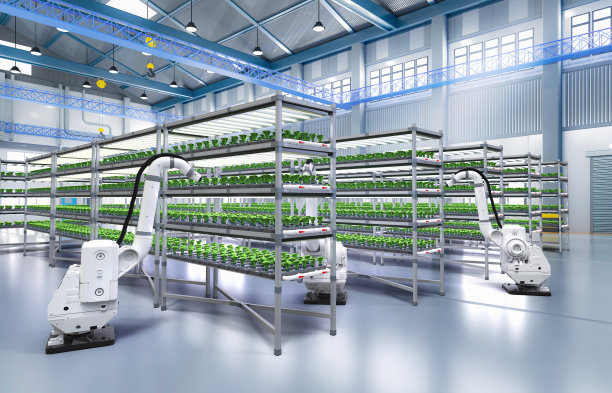 机械臂向温室植物喷洒肥料图片下载