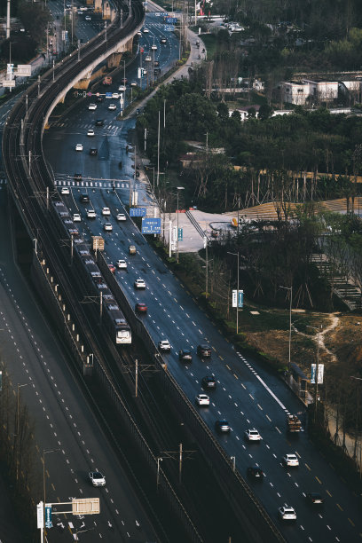 清晨城市交通图片下载
