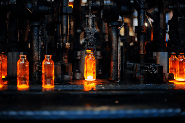 工厂为生产玻璃瓶图片下载