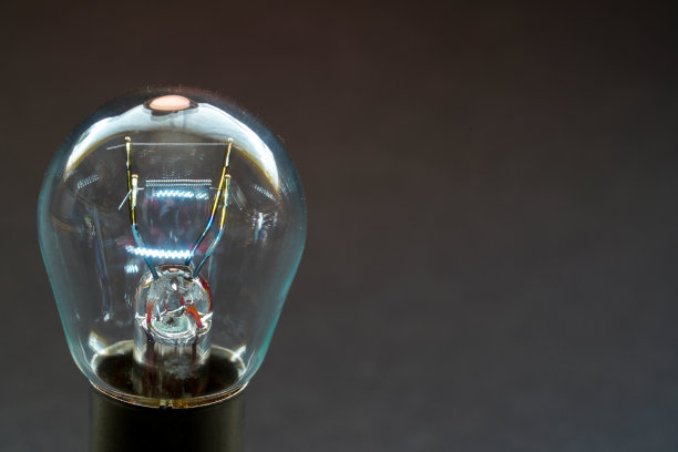 灯泡、卤素灯、白炽灯是12伏特机动车辆的备用灯图片下载