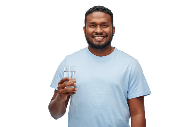 快乐的非裔美国人，一杯水图片下载