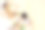 天然有机eco-cosmetics。美容院品牌布局。米色背景的木架上放着一个玻璃滴瓶。图片下载