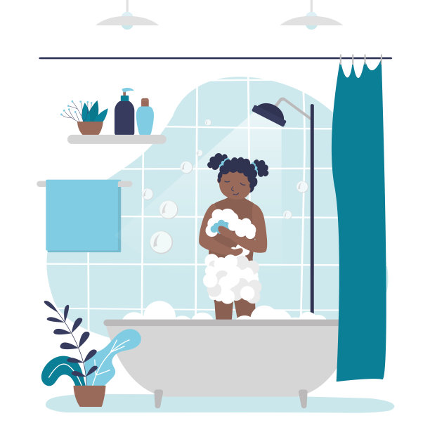 一个小女孩站在浴缸里，给自己抹上沐浴露。非裔美国小孩用肥皂毛巾洗澡。日常卫生程序，皮肤护理。浴室内。图片下载