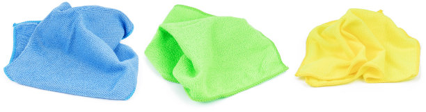 超细纤维毛巾设置孤立在白色背景。超细纤维织物布料收集裁剪图片下载