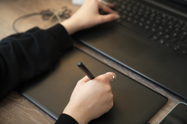 图纸上的画板图片下载