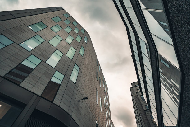 伦敦金融区的现代商业建筑图片下载