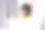 小亚洲女孩在家里用笔记本电脑在线学习图片下载