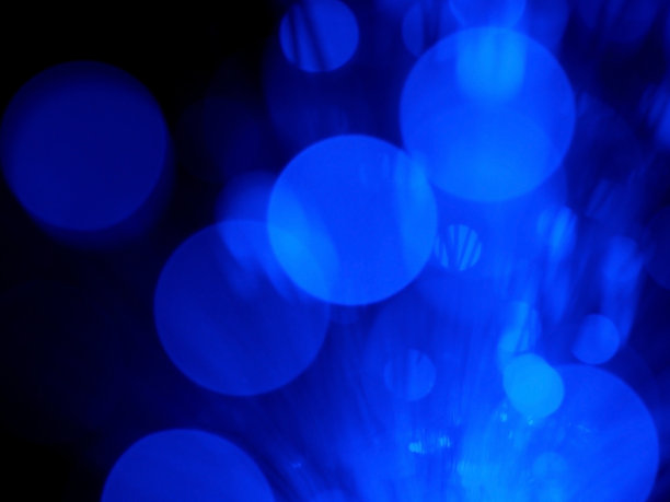 蓝色抽象模糊黑色背景图片下载