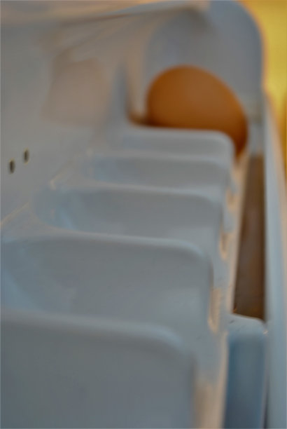 新冠肺炎疫情后的冰箱特写图片下载