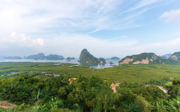 从Samet Nangshe的观点可以看到攀牙湾美丽的自然景色图片下载
