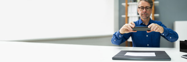 使用手机照片的远程支票存款。扫描文件图片下载