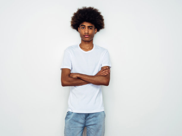 非洲发型的非洲裔美国人图片下载