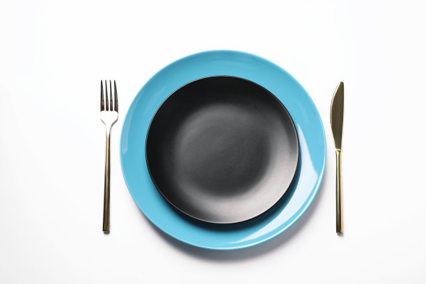 时尚的桌子设置在白色背景，俯视图图片下载