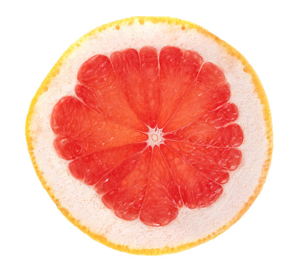 新鲜的葡萄柚片孤立在白色背景上，俯视图。一片新鲜多汁的红葡萄柚。图片下载