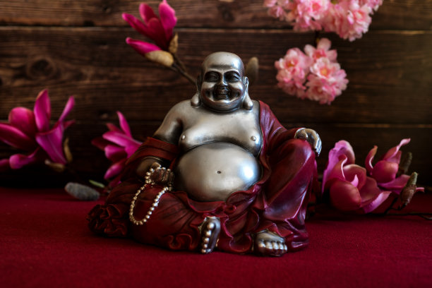 胖胖的，快乐的，欢笑的，惬意的，佛带着花图片下载