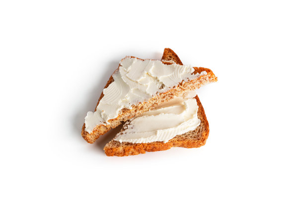 意式烤面包，白色背景，搭配奶油芝士和蔬菜。吐司和咖啡分开。三明治孤立。蔬菜和奶酪三明治图片下载