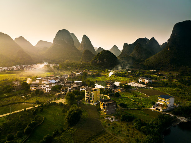 中国桂林的空中乡村风光图片下载