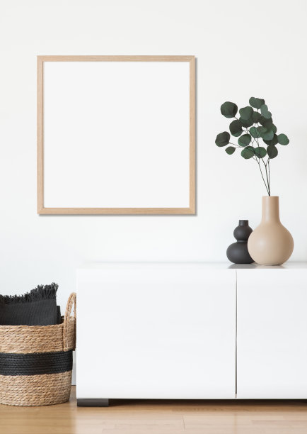 室内设计中的艺术品模型。墙上的空白方形相框图片下载