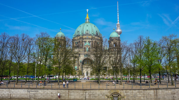 令人惊叹的柏林大教堂建筑。图片下载