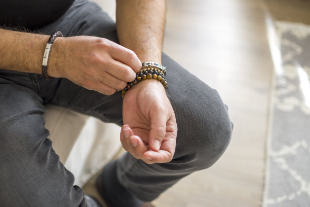 石头幸运手镯图片下载