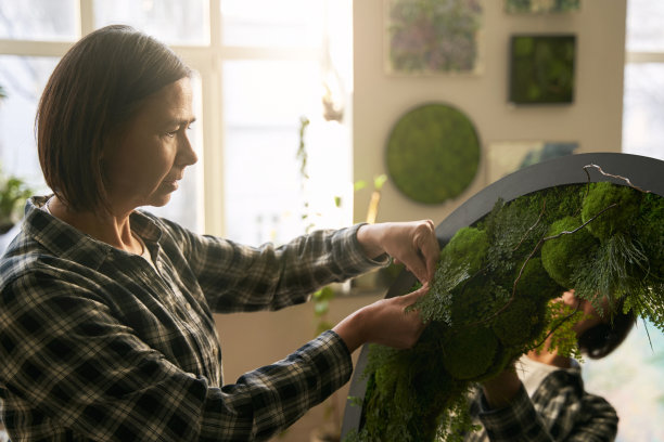 圆镜上绿色植物母胶图片下载
